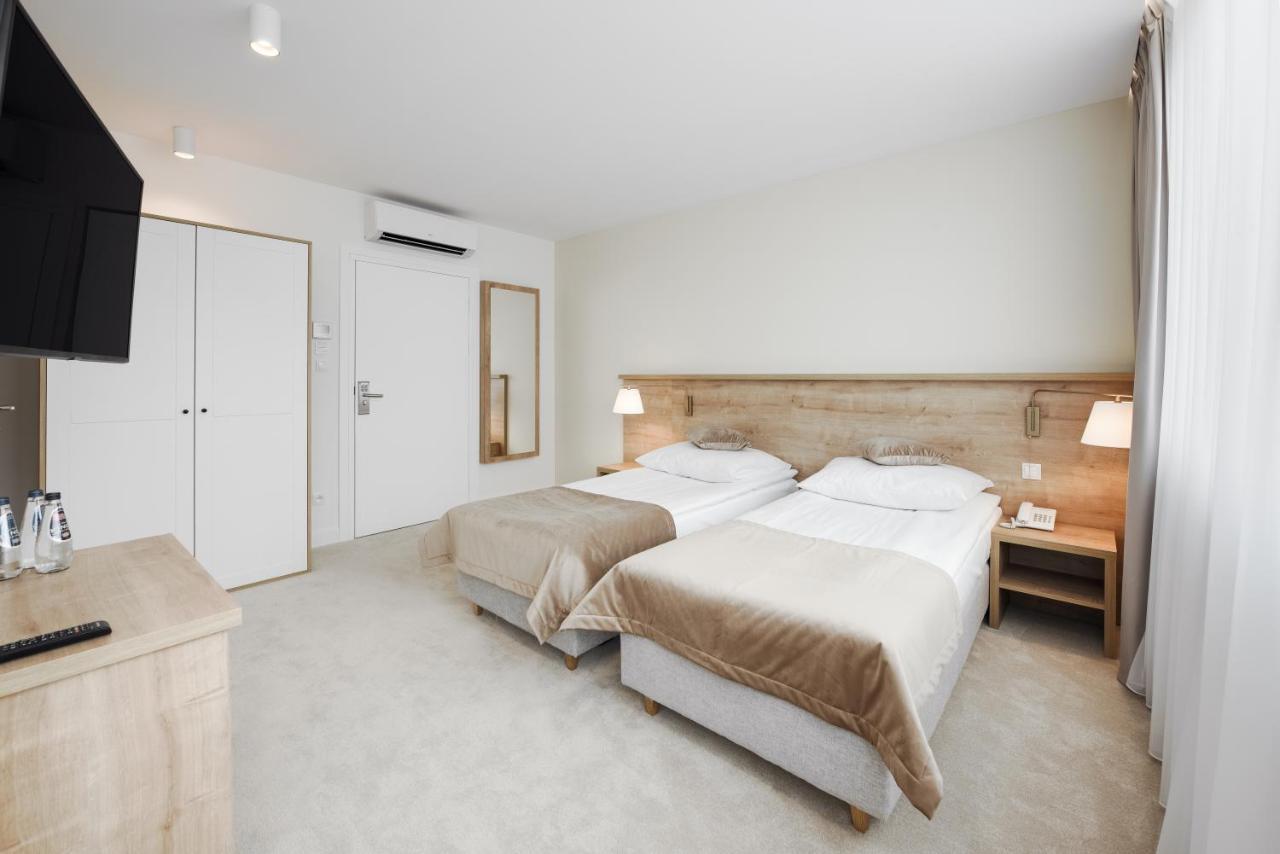W Sercu Krakowa Aparthotel ภายนอก รูปภาพ