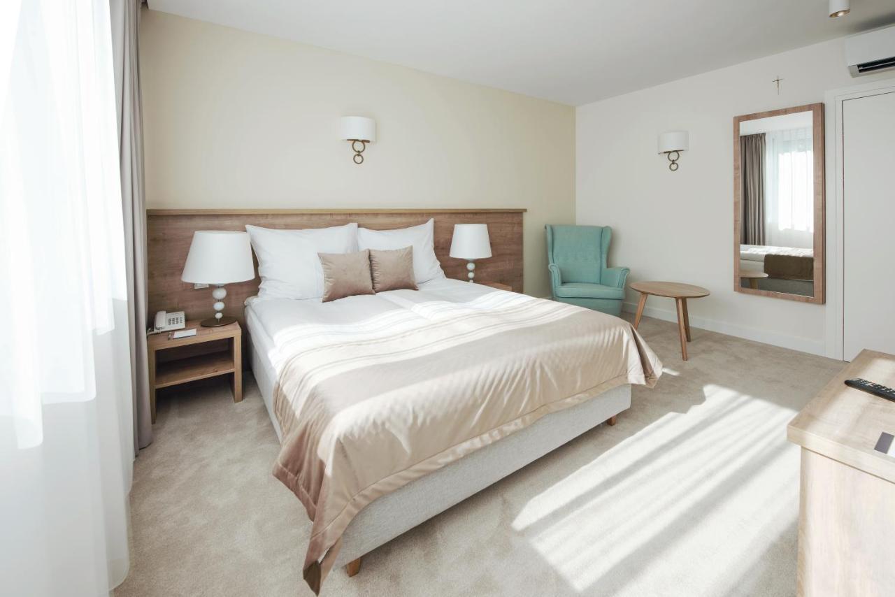 W Sercu Krakowa Aparthotel ภายนอก รูปภาพ