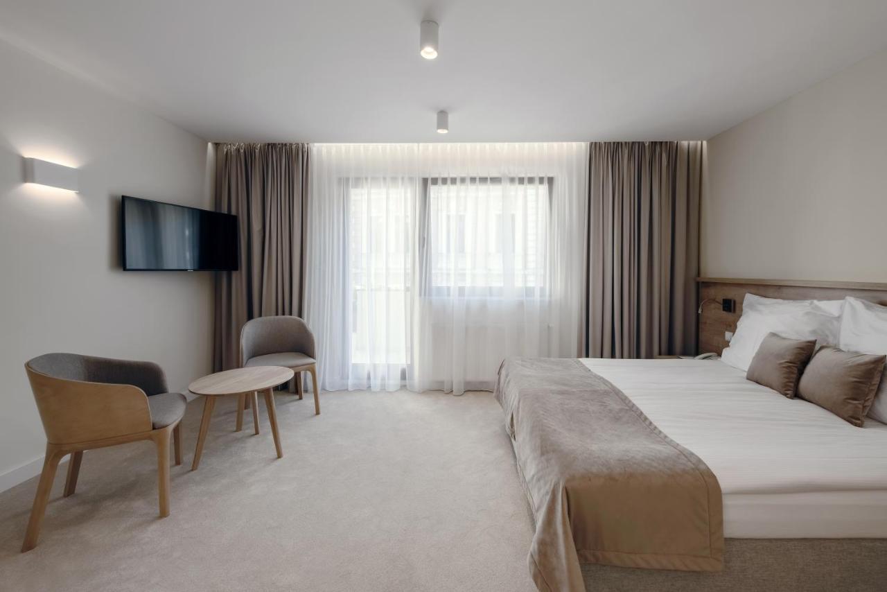 W Sercu Krakowa Aparthotel ภายนอก รูปภาพ